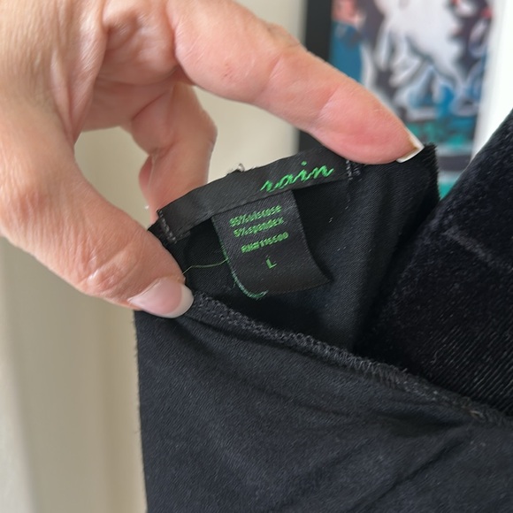 Sexy Black Studded Deep V-Neck Hoodie By Rain Size Large - Picture 10 of 11